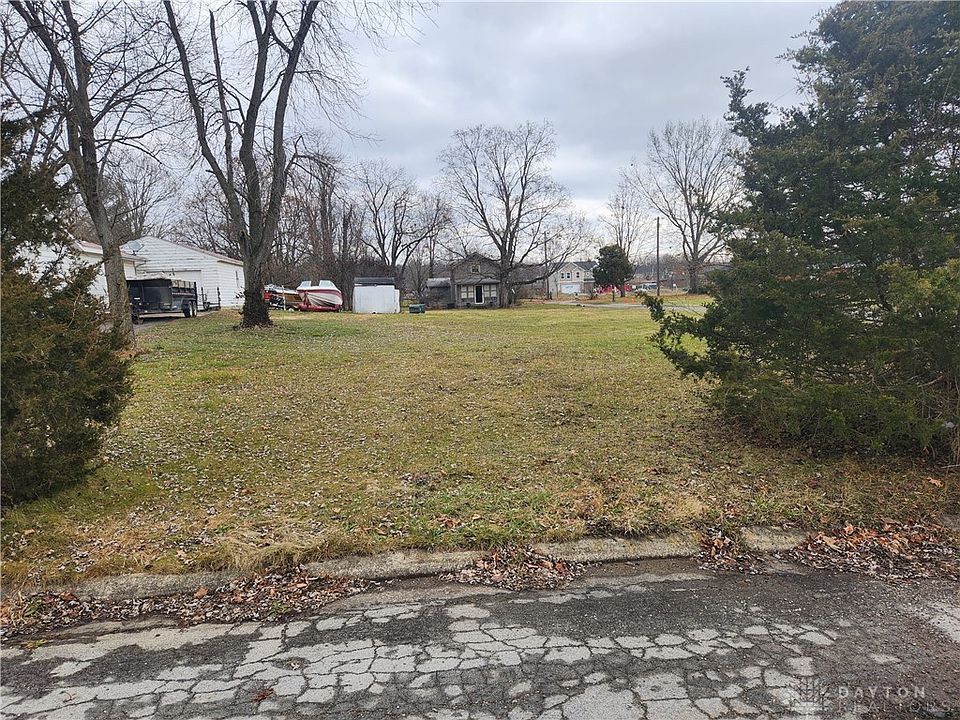 2nd image of 54 Kemp Ave