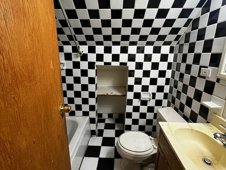 4349 S Komensky Ave — Photo 3