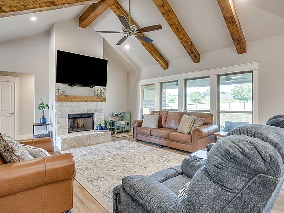4th image of 4017 Crick Ct