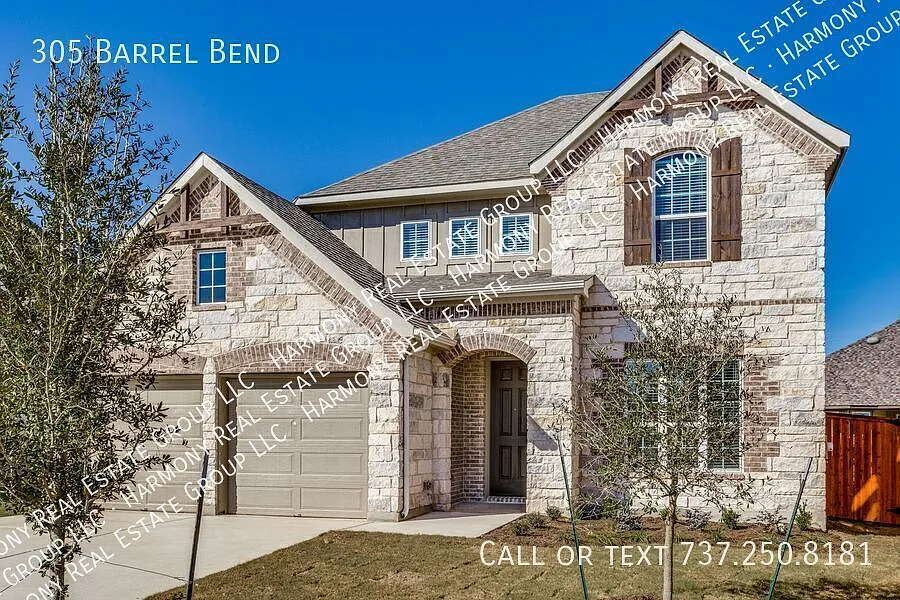 Gorgeous 2 story executive home in Oaks at San Gabriel - Georgetown — Photo 2