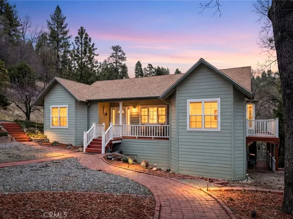 1 Sunnyslope Ln, Running Springs, CA 92382