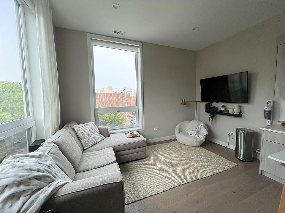 1st image of 3757 N Sheffield Ave #31-J