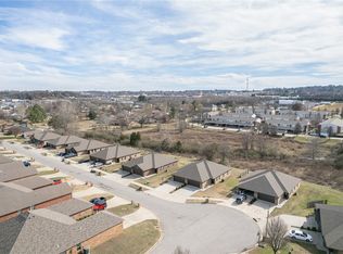 415-A/B Crestview Dr, Van Buren, AR 72956