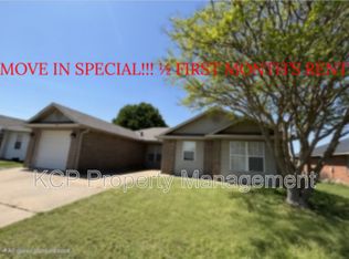 900 S 38th St, Van Buren, AR 72956