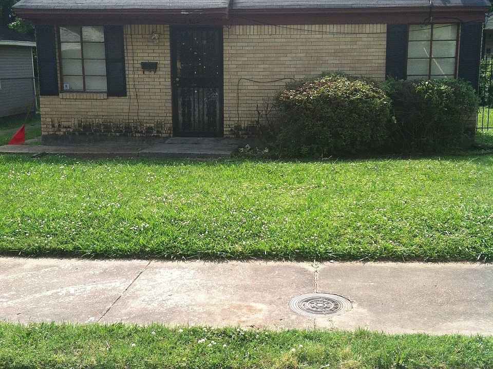 2nd image of 1433 Harlem St