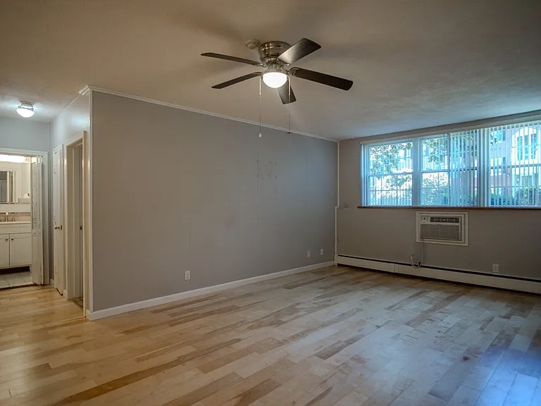 3 Tara Dr #4 — Photo 6