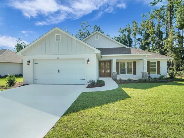 413 Country Walk Cir, Brunswick, GA 31525