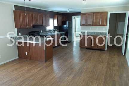 2nd image of 230 Eastgate Cir SW