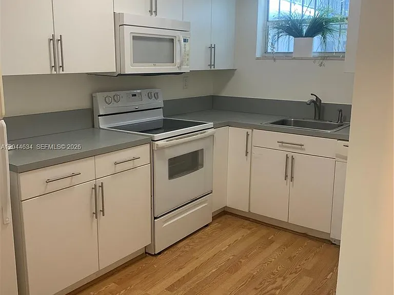 2460 SW 18th Ave #1205 — Photo 10