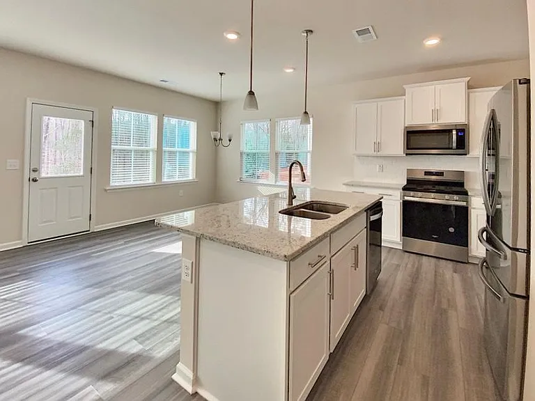 395 Glen Clova Dr — Photo 8