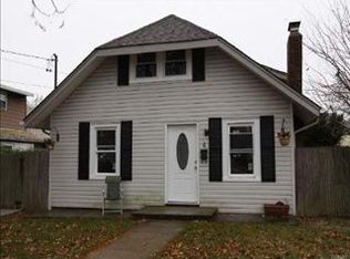 4 Amos Ave, Oceanside, NY 11572