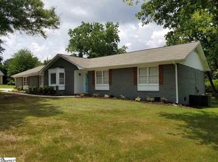 401 Ladbroke Rd, Greenville, SC 29615