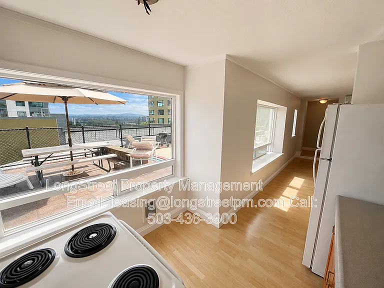 772 SW Broadway Dr #6 — Photo 10