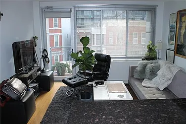 Rented by Space Marketing Shop