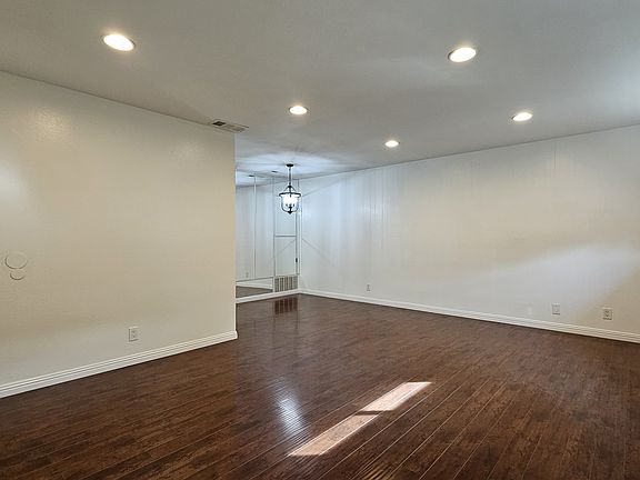 4th image of 3037 N White Ave
