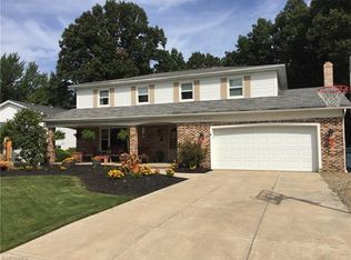 17030 Hunting Meadows Dr, Strongsville, OH