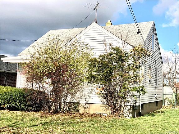 2nd image of 2458 Forest Ave