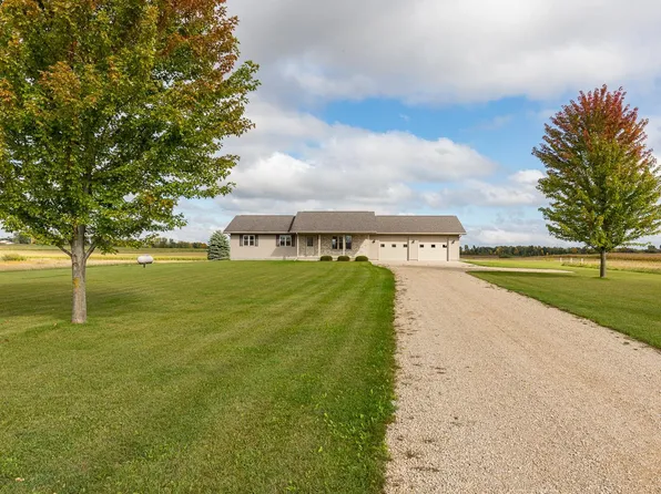 7620 Osborne Rd, Ripon, WI 54971