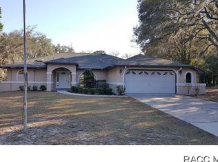2450 W Sand Trap Dr, Citrus Springs, FL 34434