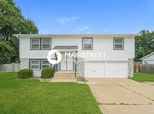 6 Green Valley Dr, Saint Peters, MO 63376