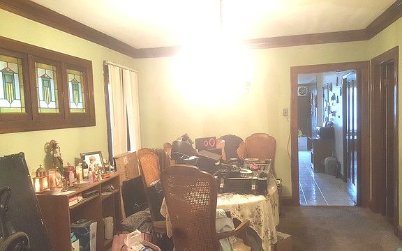 5th image of 5450 W Cornelia Ave