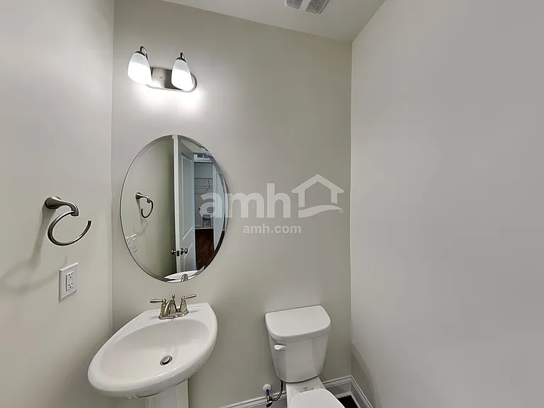 309 Stowe Rd — Photo 8