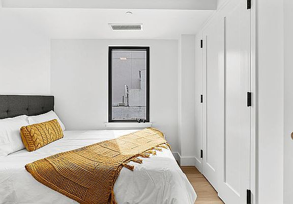 4th image of 63 Pitt St APT 12E