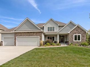 6829 NW 93rd St, Johnston, IA 50131