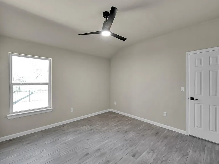 106 Harbor Court Dr — Photo 28