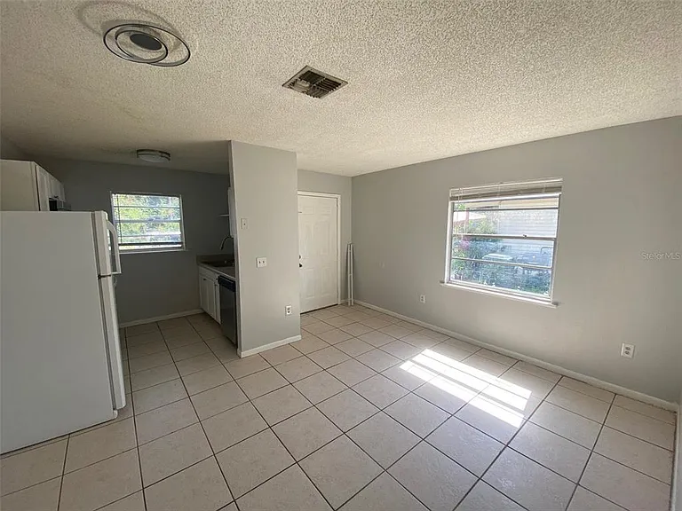 605 Hennessee St — Photo 4