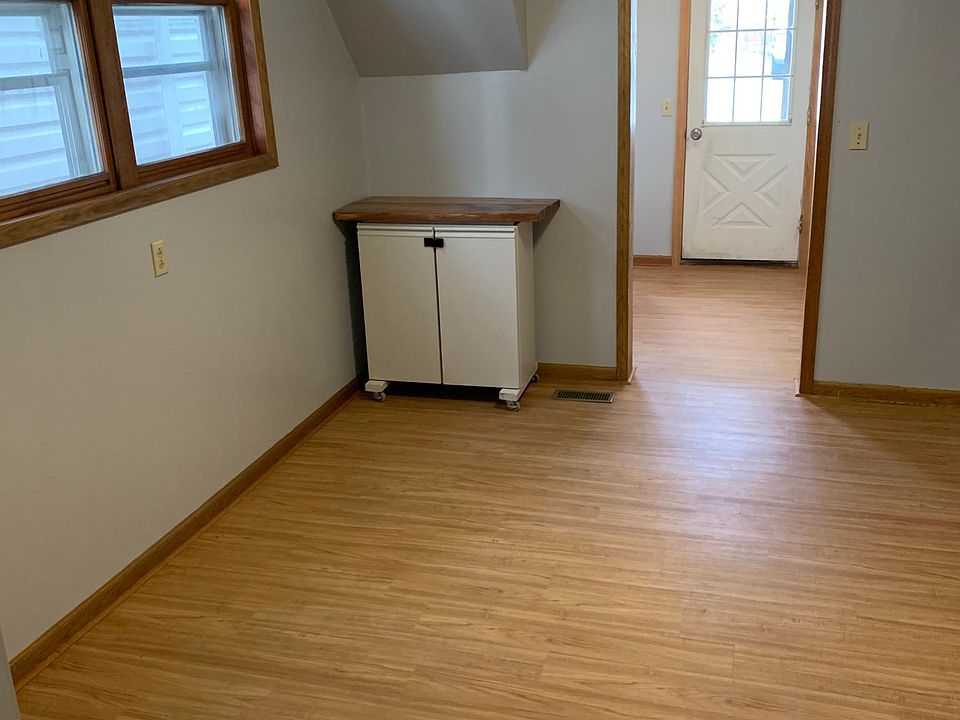 1st image of 180 N High St #180