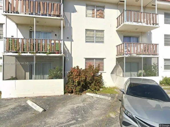 13655 NE 10th Ave APT 114, North Miami, FL 33161