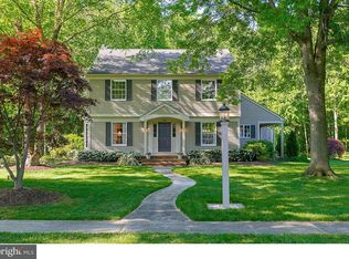 812 Fernwood Rd, Moorestown, NJ 08057