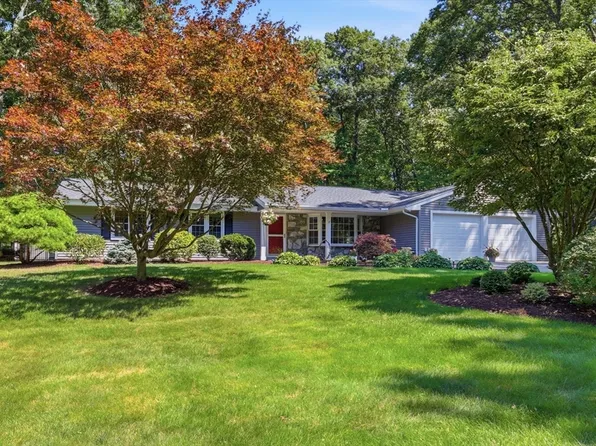 17 Hickory Ln, Framingham, MA 01701