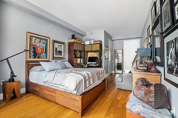 Sold by Compass | media 9