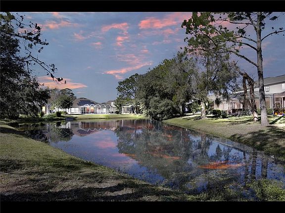4th image of 10446 Canary Isle Dr
