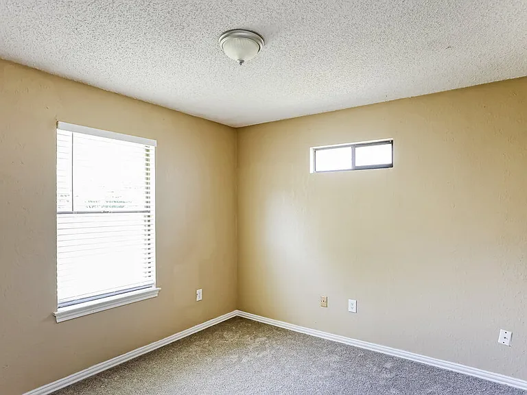 2206 Brim Ct — Photo 13