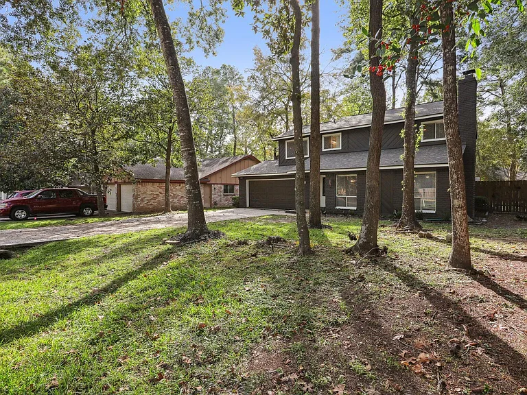68 NE Yewleaf Rd — Photo 3