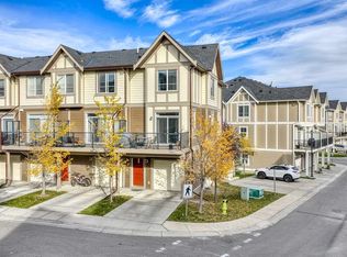 104 W Sherwood Ln NW, Calgary, AB T3R 0V3