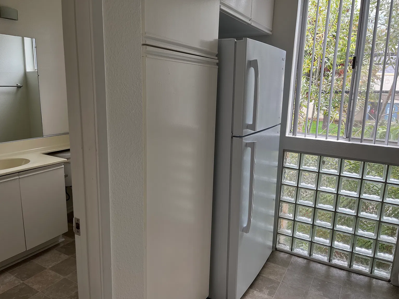 2 bed, 2.5 bath, 1185 sqft, $3,100 — Photo 3