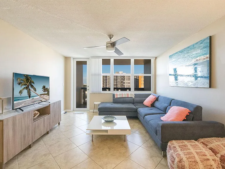 305 N Pompano Beach Blvd #1403 — Photo 8