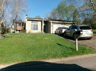 4651 Beacon Hill Rd, Eagan, MN 55122