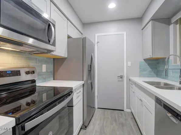 2220 W Dora St, Mesa, AZ