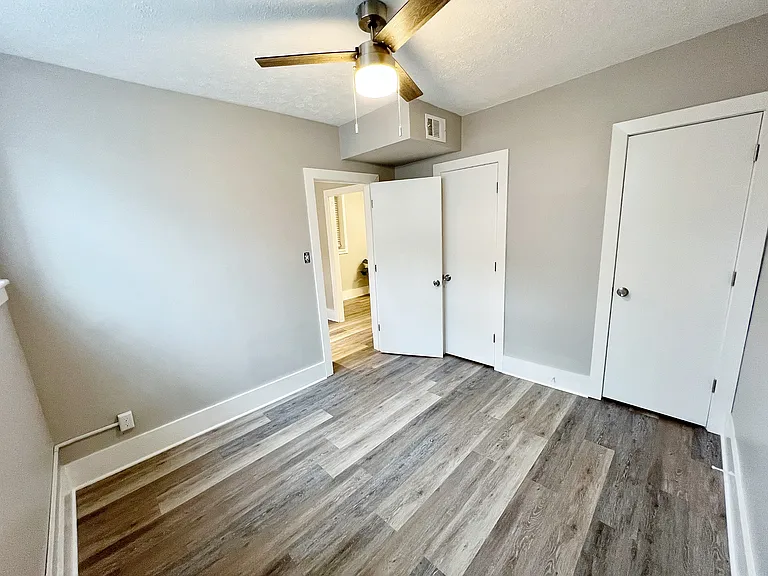 11829 Clifton Blvd #7 — Photo 15