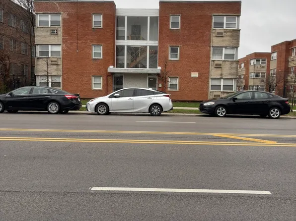 2405 W Balmoral Ave APT 3E, Chicago, IL 60625