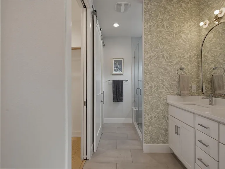 2710 Zaragosa St #A — Photo 14