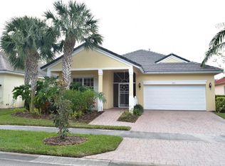 203 NW Willow Grove Ave, Port Saint Lucie, FL 34986