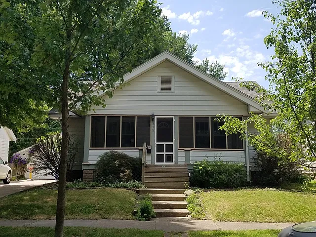 715 Arlington Ct photo 1