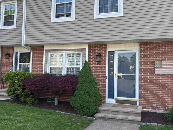 175 Berlin Avenue APT 36, Southington, CT 06489