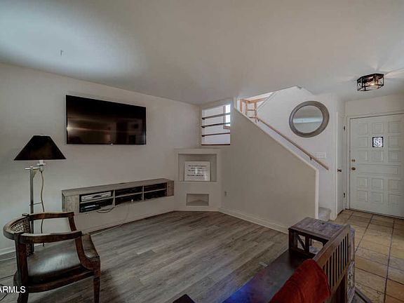 3rd image of 7315 E Thornwood Dr